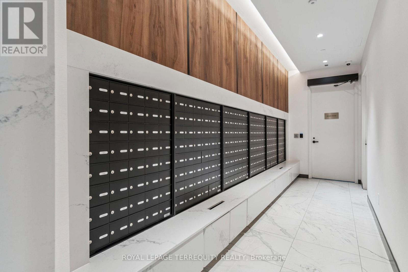 809 - 8 Tippett Road, Toronto, Ontario  M3H 0E7 - Photo 31 - C12817142