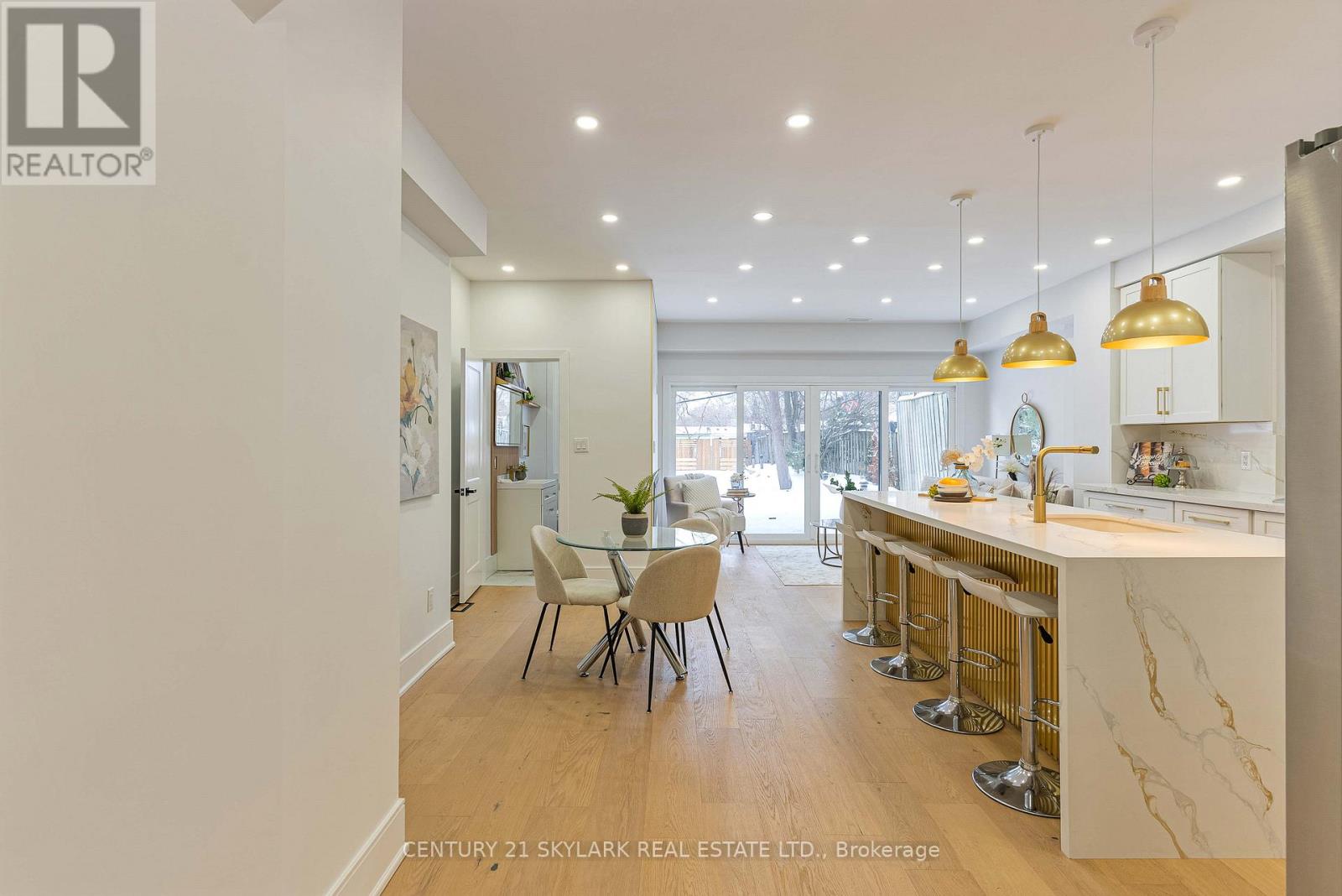 208 Gainsborough Road, Toronto, Ontario  M4L 3C6 - Photo 11 - E12816994