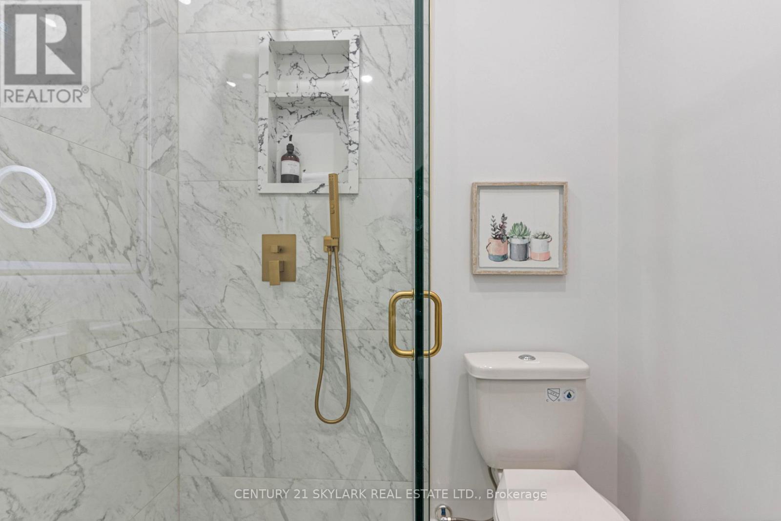 208 Gainsborough Road, Toronto, Ontario  M4L 3C6 - Photo 28 - E12816994