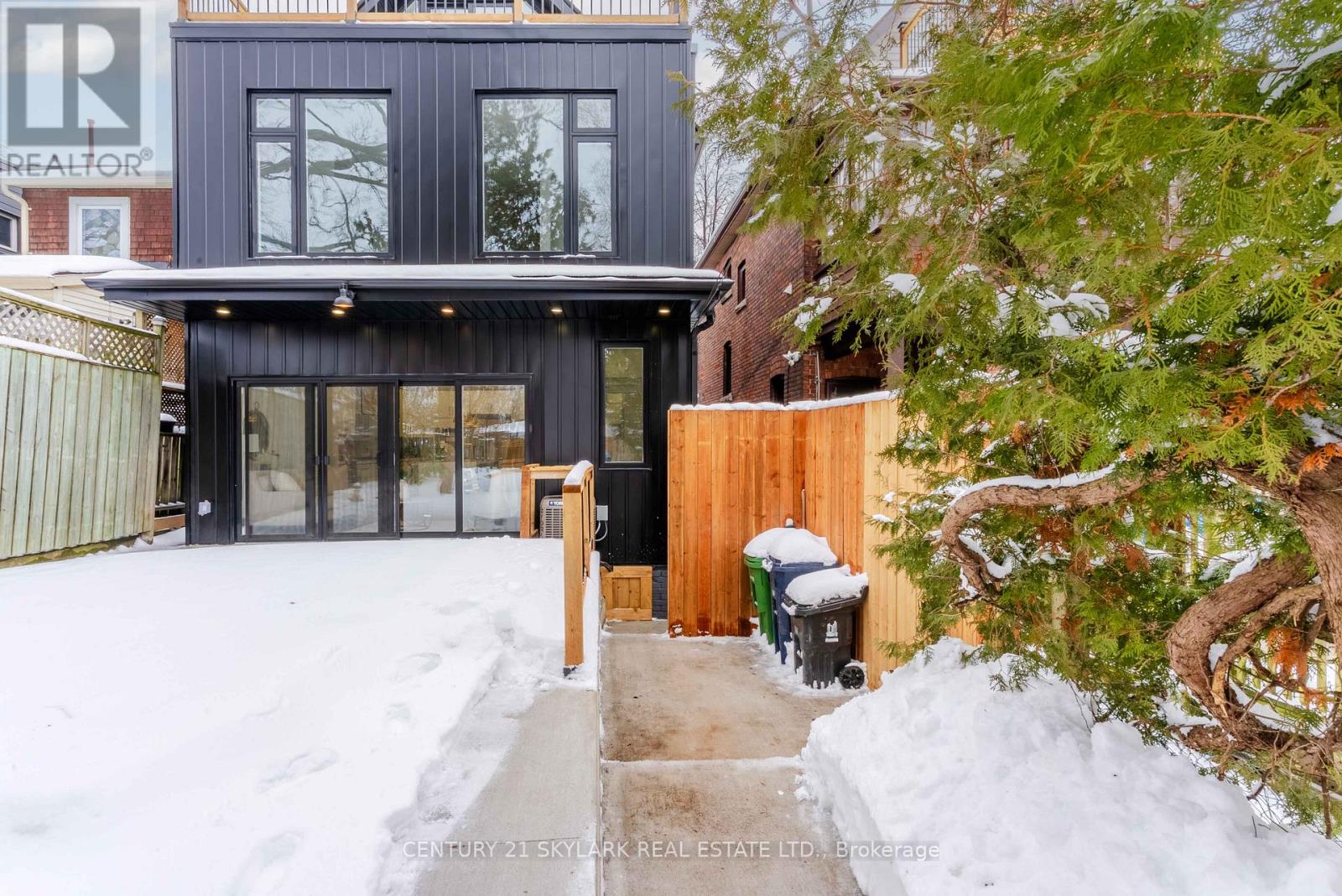 208 Gainsborough Road, Toronto, Ontario  M4L 3C6 - Photo 47 - E12816994