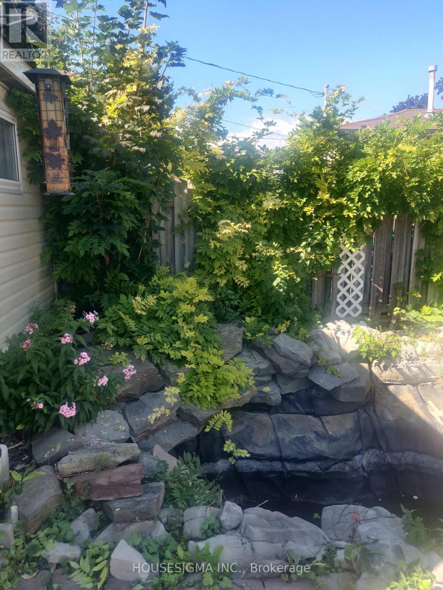 808 Krosno Boulevard, Pickering, Ontario  L1W 1G8 - Photo 37 - E12817016