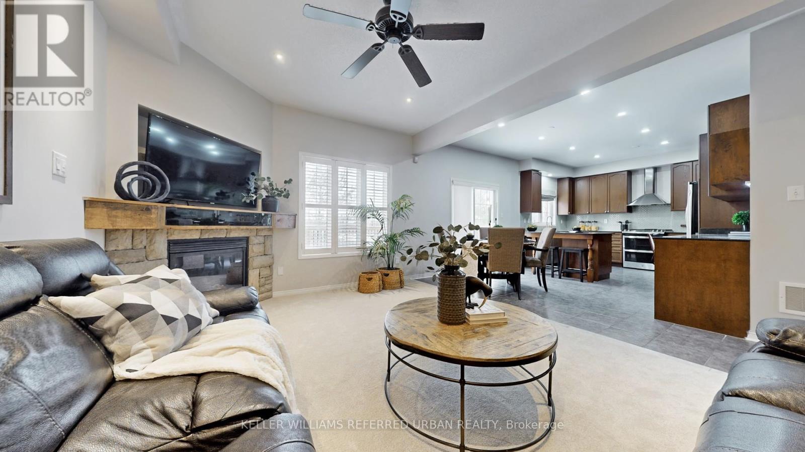 85 Decourcy-Ireland Circle, Ajax, Ontario  L1T 0K6 - Photo 6 - E12817104