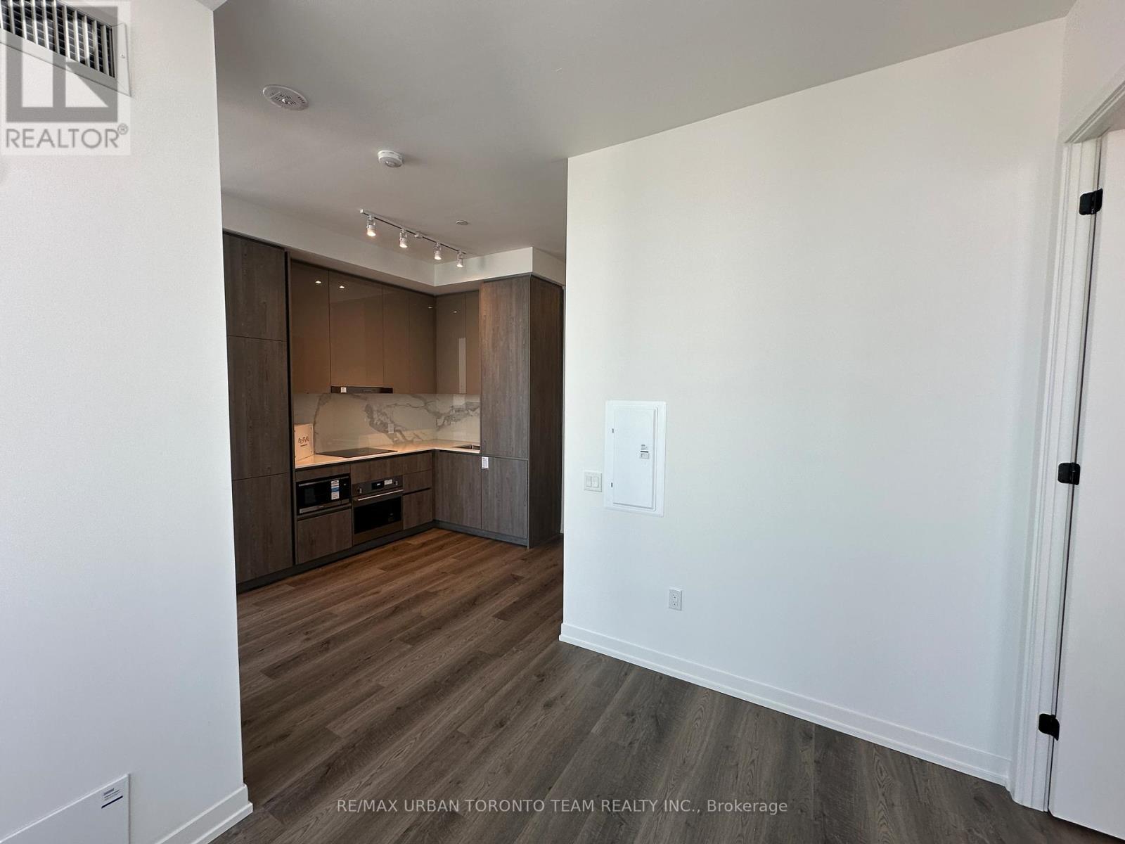 Ph102 - 8 Interchange Way, Vaughan, Ontario  L4K 5Z7 - Photo 10 - N12817110