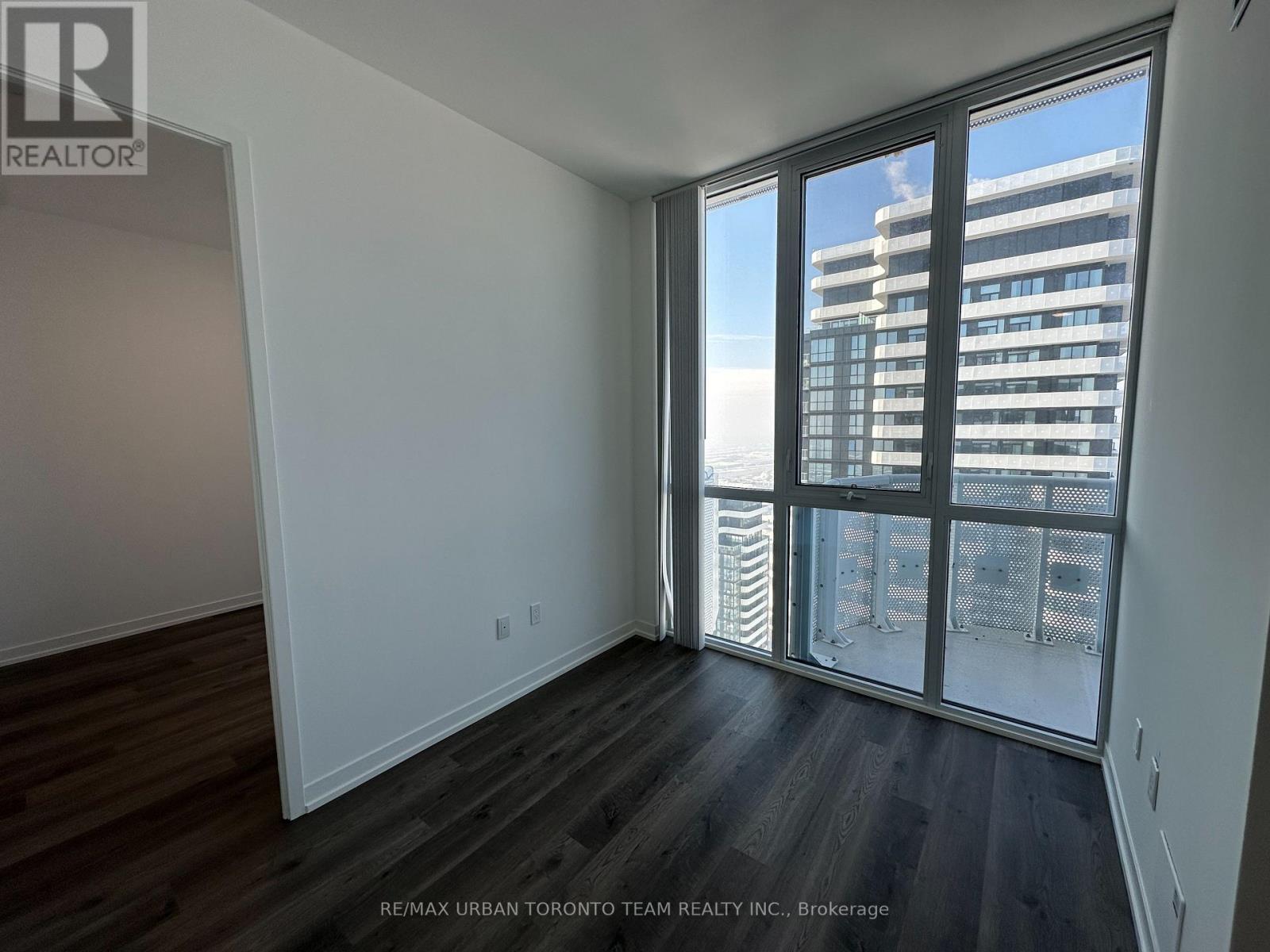 Ph102 - 8 Interchange Way, Vaughan, Ontario  L4K 5Z7 - Photo 9 - N12817110