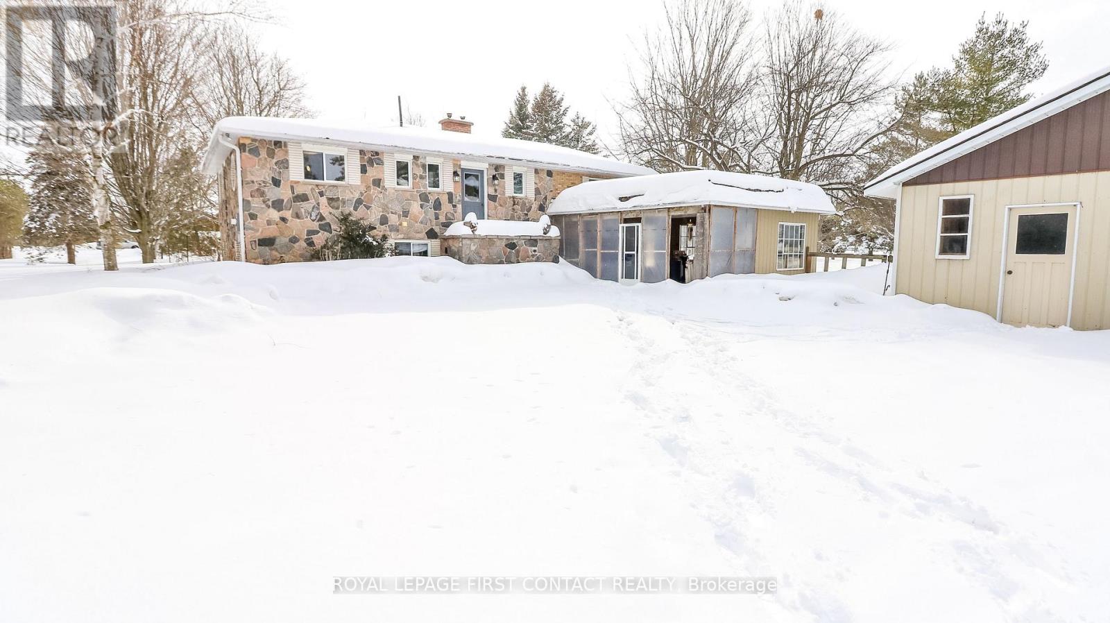 6237 2 Concession, Clearview, Ontario  L0M 1N0 - Photo 5 - S12817020