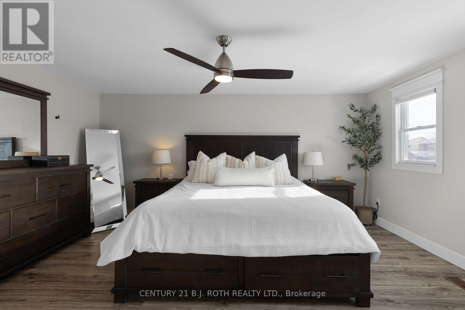 13 Hadden Crescent, Barrie, Ontario  L4M 6G6 - Photo 13 - S12817124