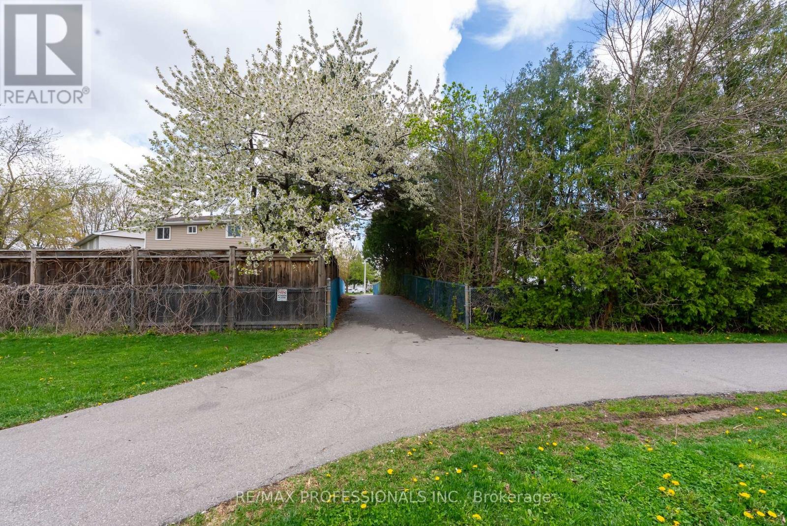 868 Governors Court, Milton, Ontario  L9T 3W6 - Photo 35 - W12814736