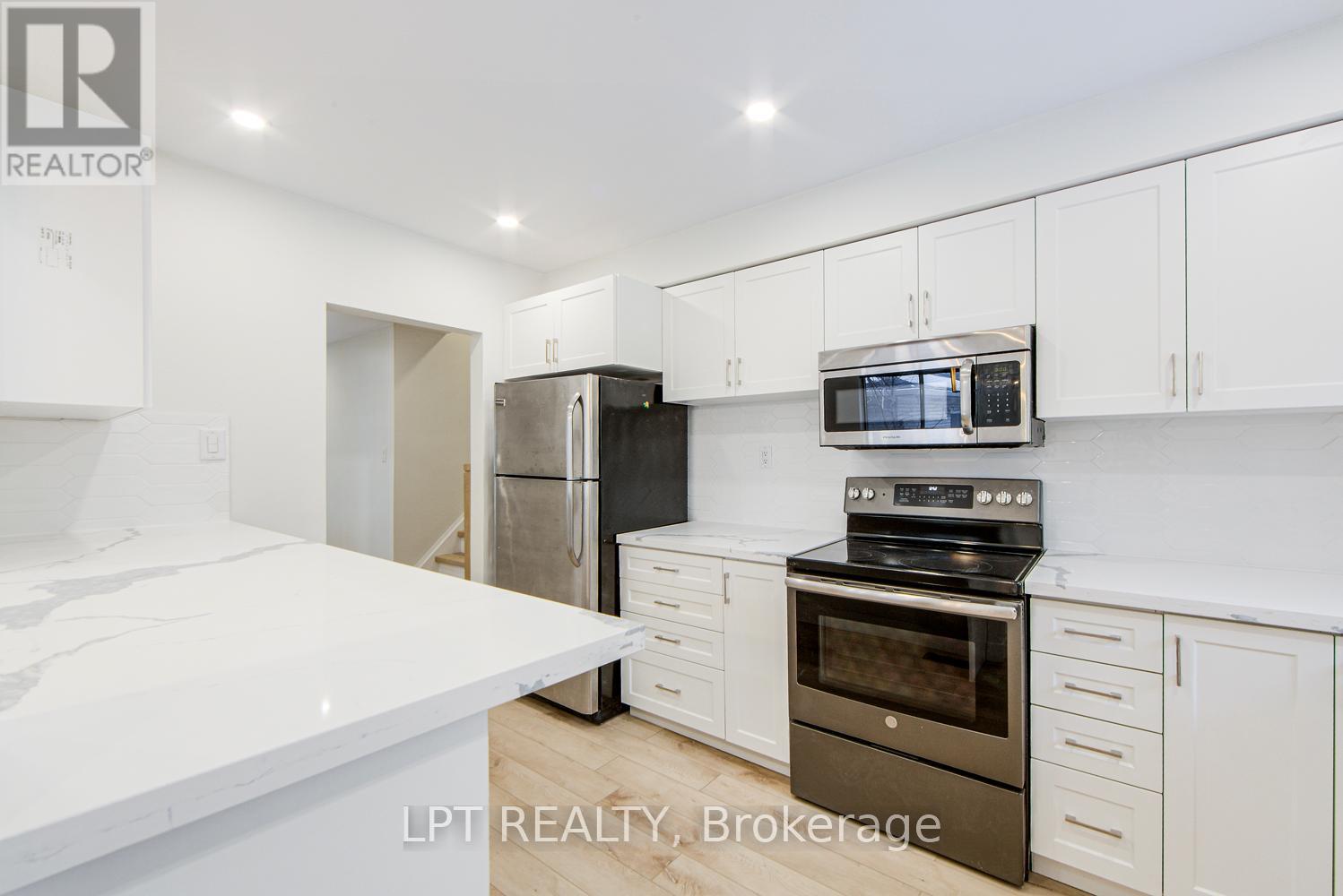 1519 Ogden Avenue, Mississauga, Ontario  L5E 2H9 - Photo 12 - W12816978