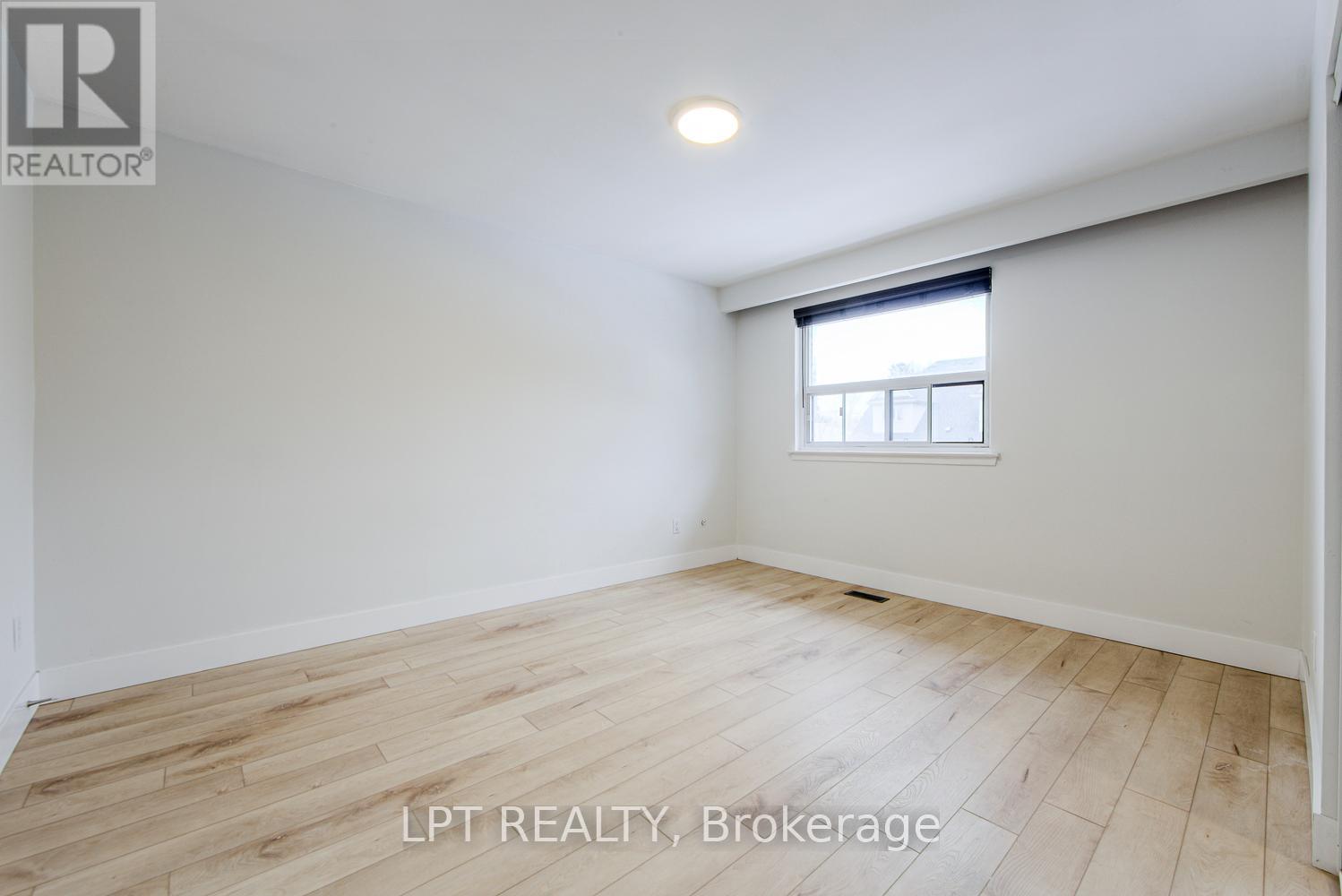 1519 Ogden Avenue, Mississauga, Ontario  L5E 2H9 - Photo 25 - W12816978