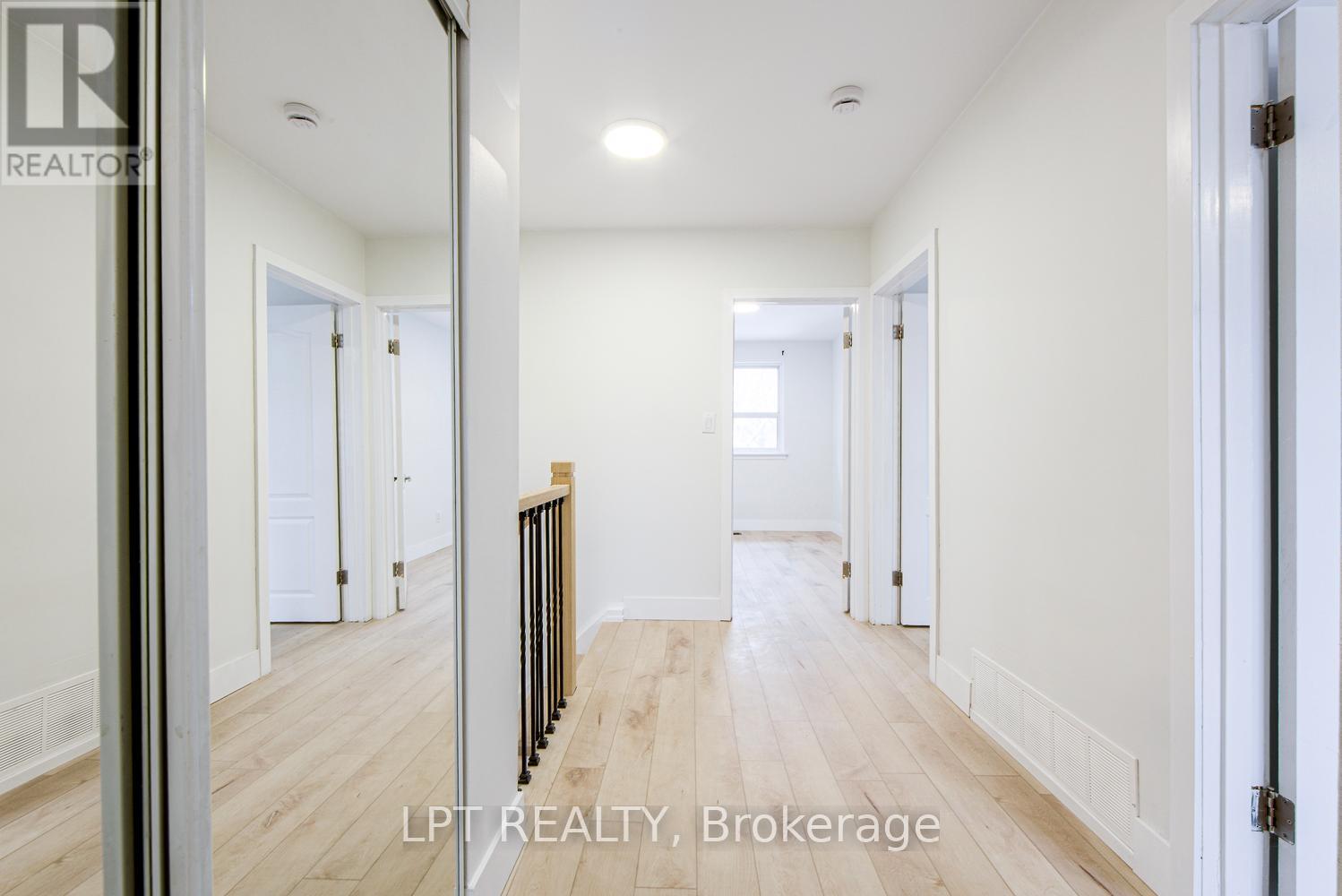 1519 Ogden Avenue, Mississauga, Ontario  L5E 2H9 - Photo 26 - W12816978