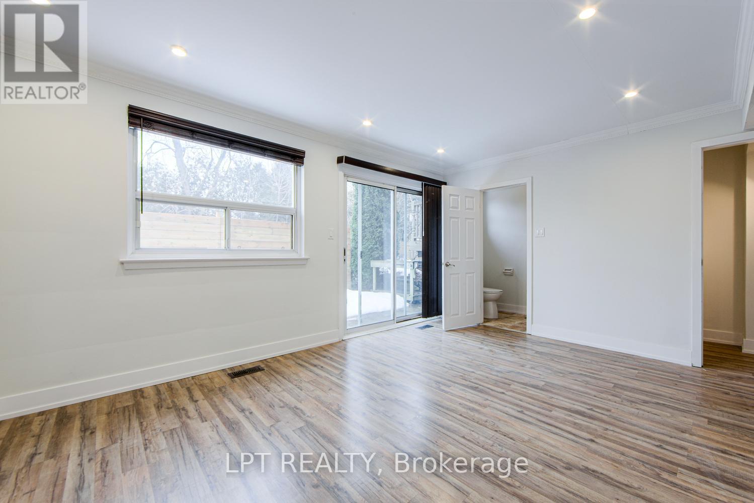 1519 Ogden Avenue, Mississauga, Ontario  L5E 2H9 - Photo 31 - W12816978