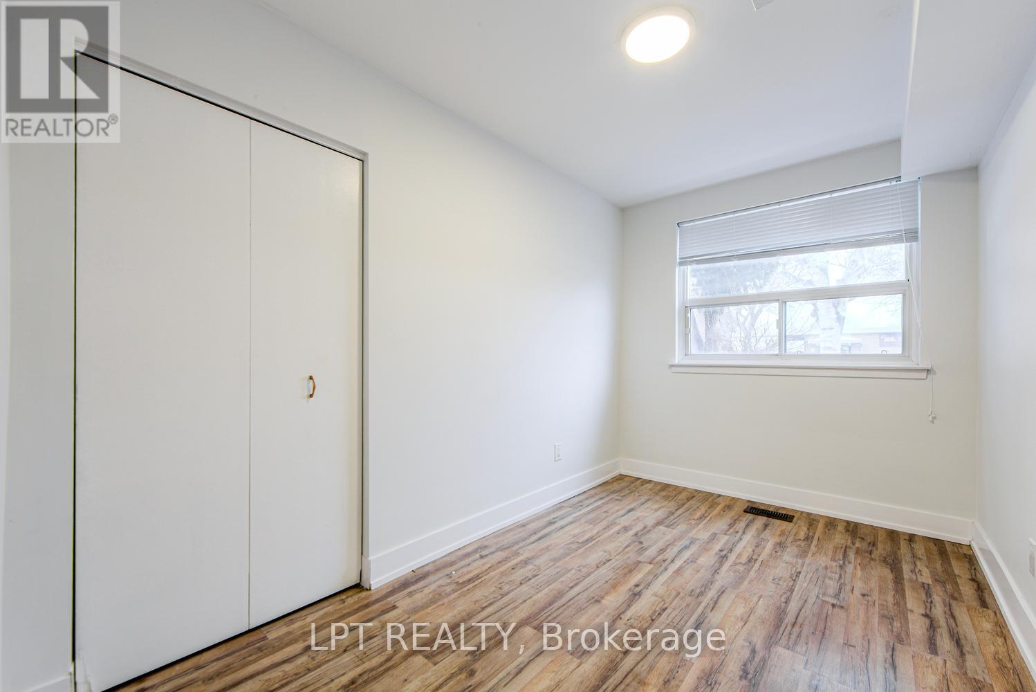 1519 Ogden Avenue, Mississauga, Ontario  L5E 2H9 - Photo 32 - W12816978