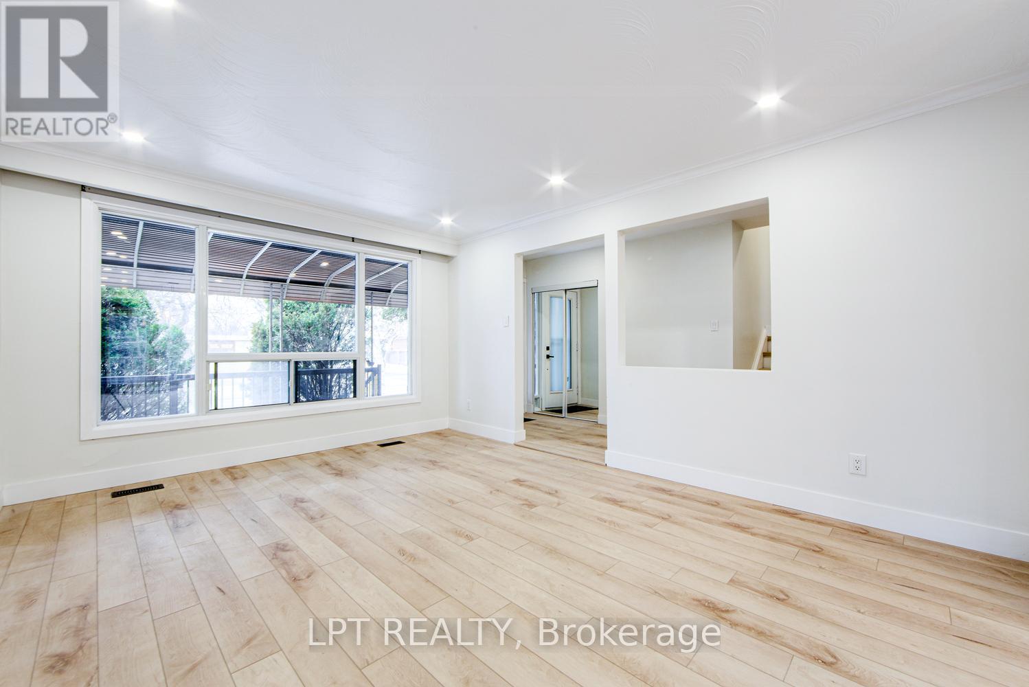 1519 Ogden Avenue, Mississauga, Ontario  L5E 2H9 - Photo 6 - W12816978