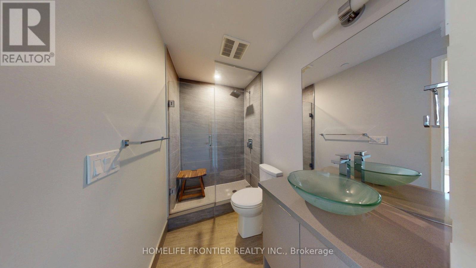 409 - 297 Oak Walk Drive, Oakville, Ontario  L6H 6Z3 - Photo 10 - W12817026