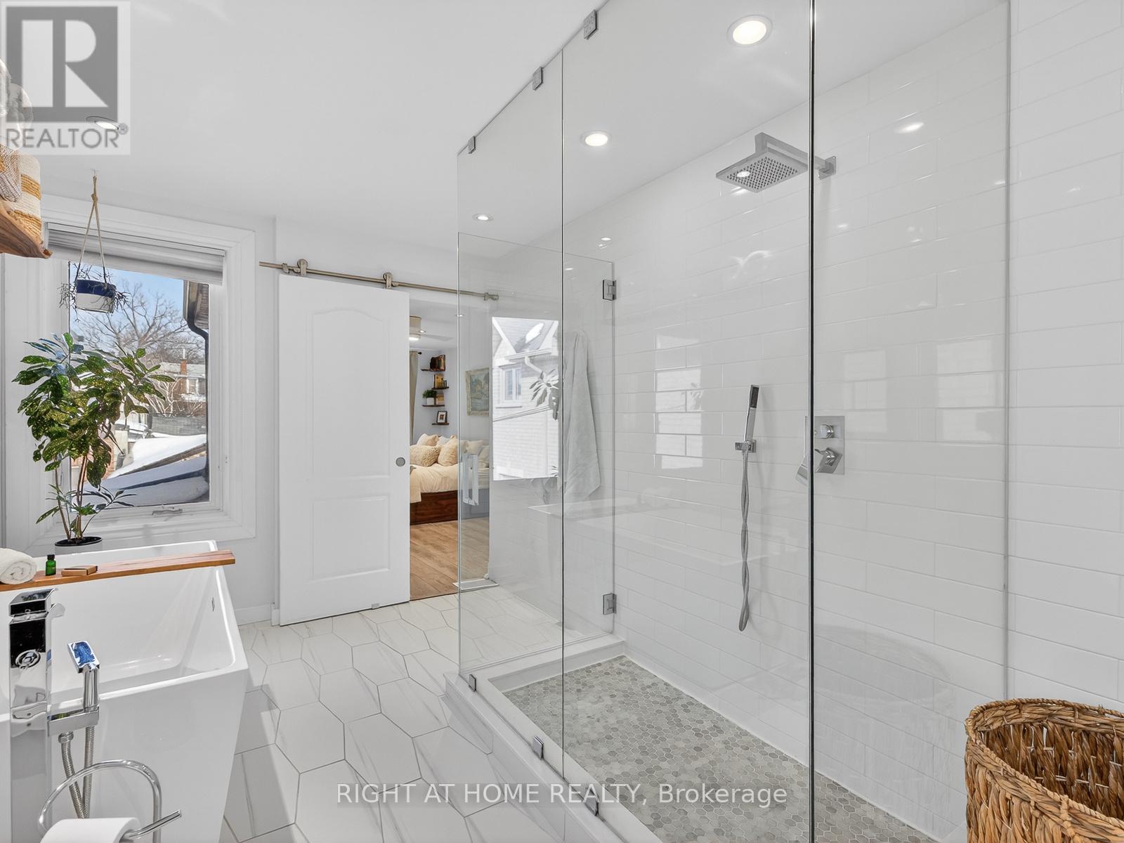 355 Caledonia Road, Toronto, Ontario  M6E 4T7 - Photo 22 - W12817030