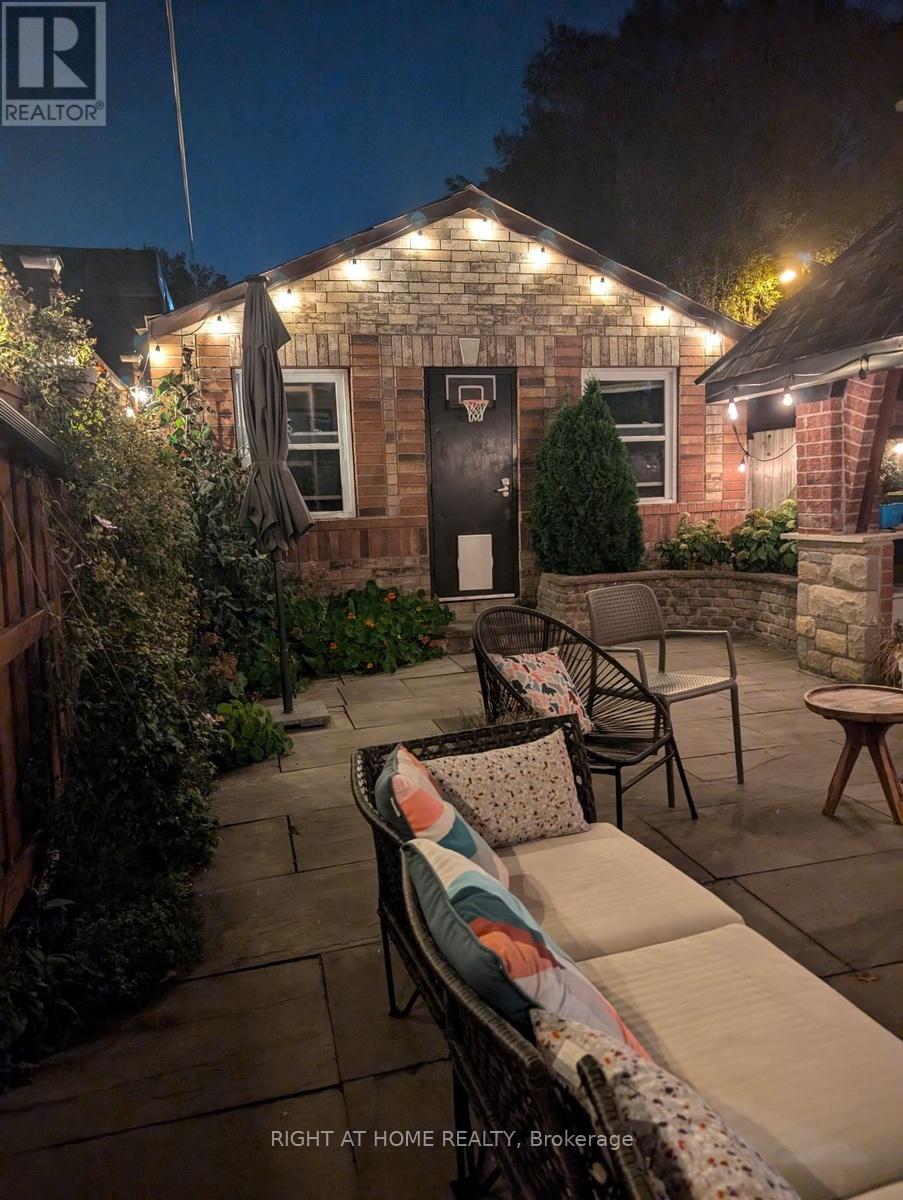 355 Caledonia Road, Toronto, Ontario  M6E 4T7 - Photo 35 - W12817030