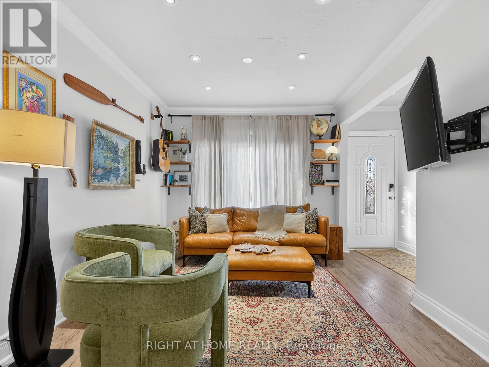 355 Caledonia Road, Toronto, Ontario  M6E 4T7 - Photo 5 - W12817030