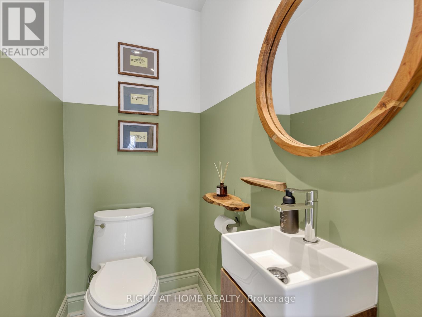 355 Caledonia Road, Toronto, Ontario  M6E 4T7 - Photo 7 - W12817030