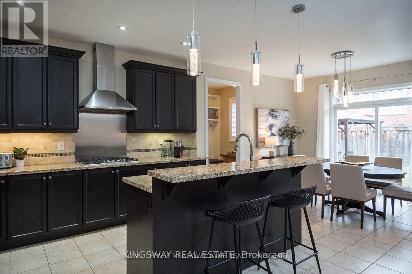 476 Laundon Terrace, Milton, Ontario  L9T 7X9 - Photo 6 - W12817122