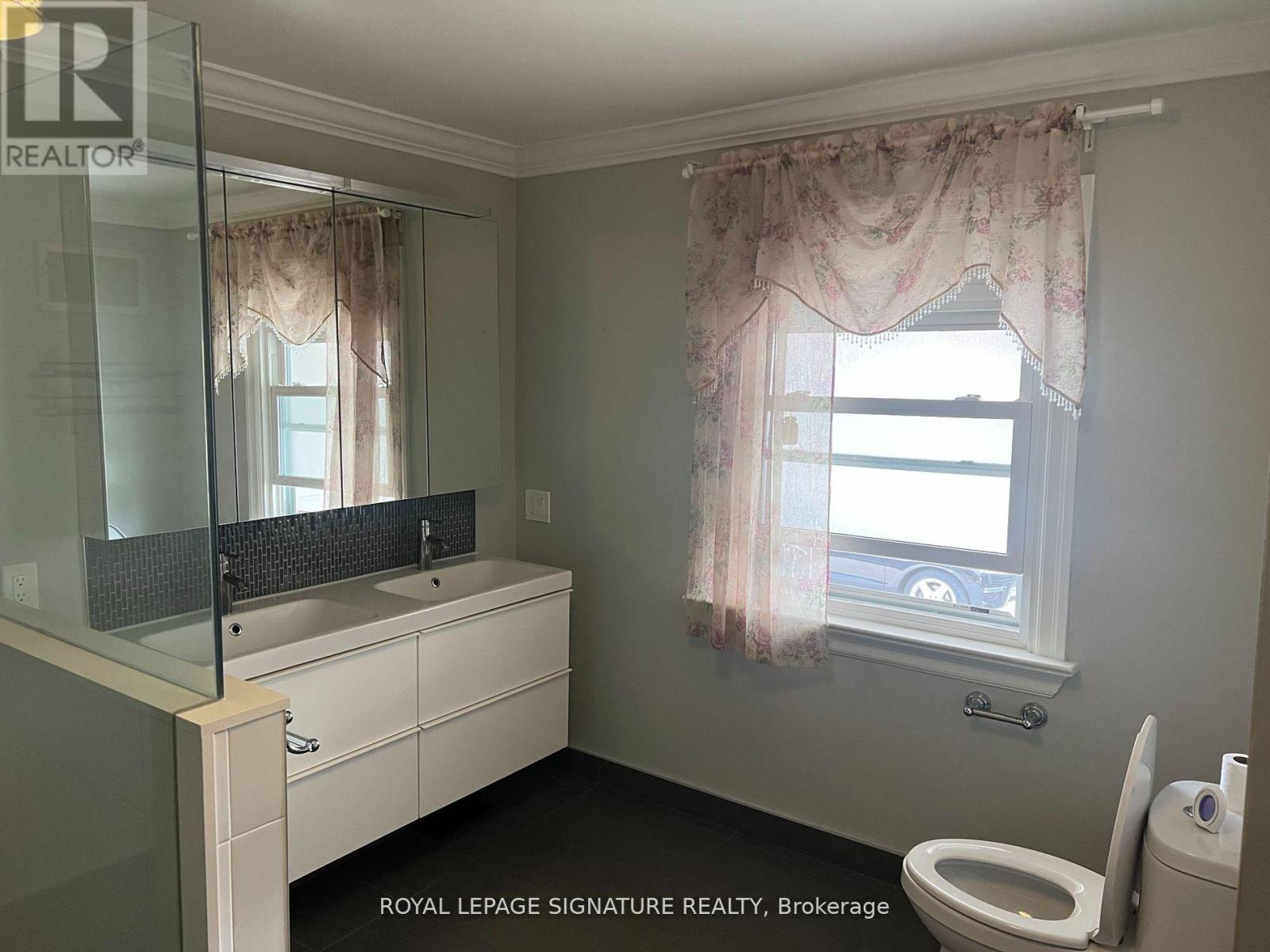 158 Church Street, Mississauga, Ontario  L5M 1T9 - Photo 8 - W12817128