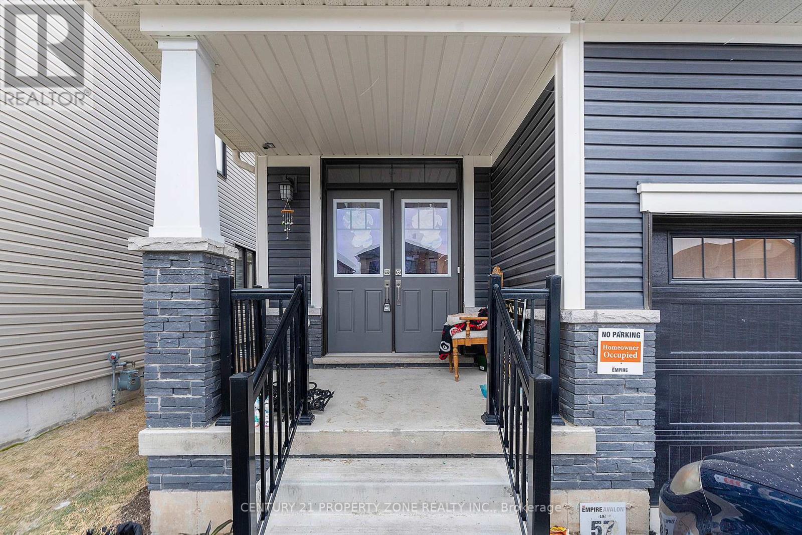 78 Lilac Circle, Haldimand, Ontario  N3W 0H6 - Photo 3 - X12816998