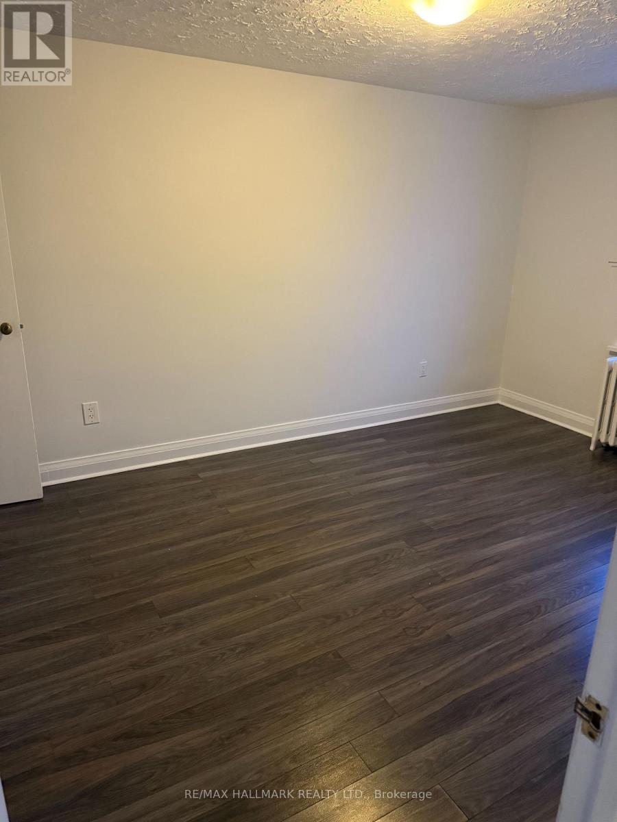 2nd Floor - 160 Welland Avenue, St. Catharines (Downtown), Ontario  L2R 2N6 - Photo 7 - X12817048