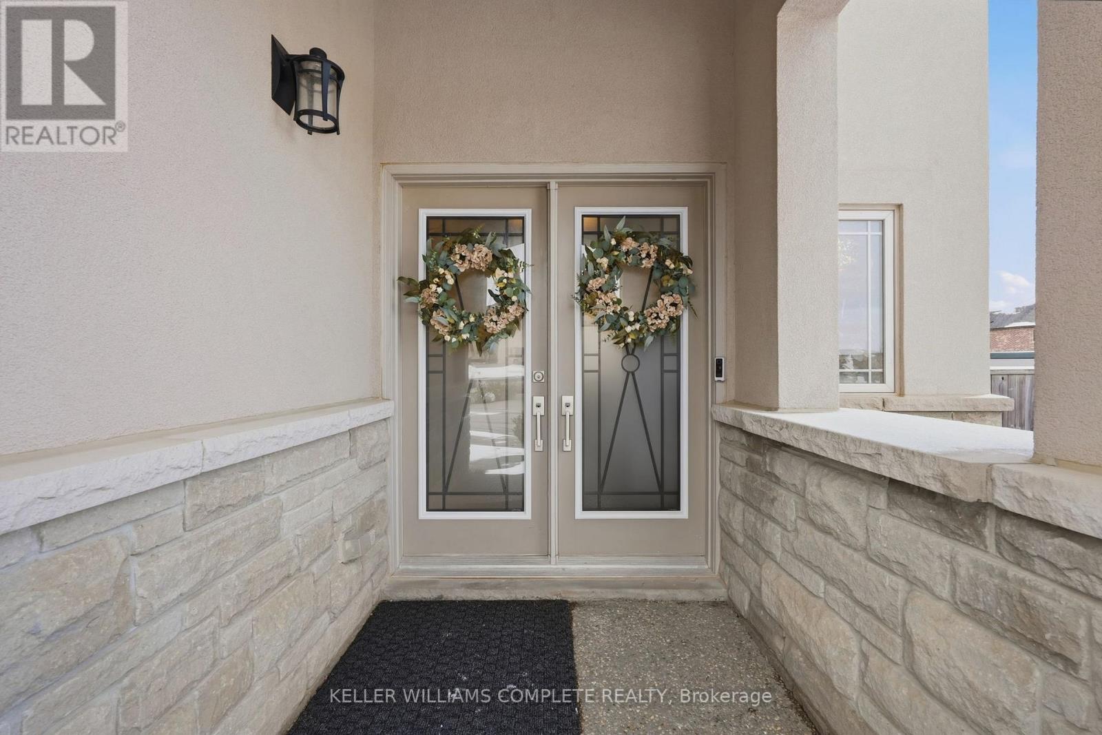 163 Garinger Crescent, Hamilton, Ontario  L0R 1C0 - Photo 2 - X12817076