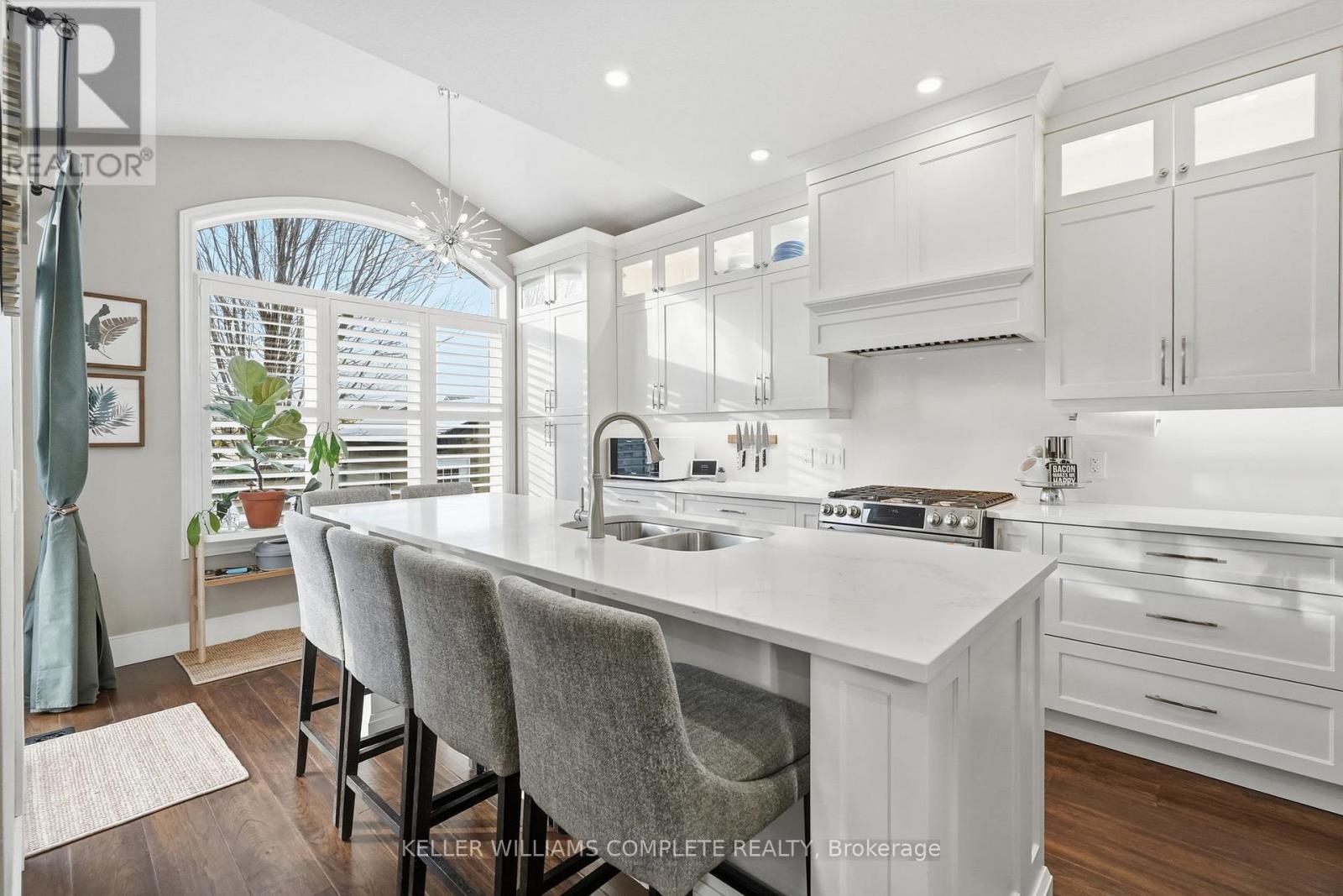 163 Garinger Crescent, Hamilton, Ontario  L0R 1C0 - Photo 9 - X12817076