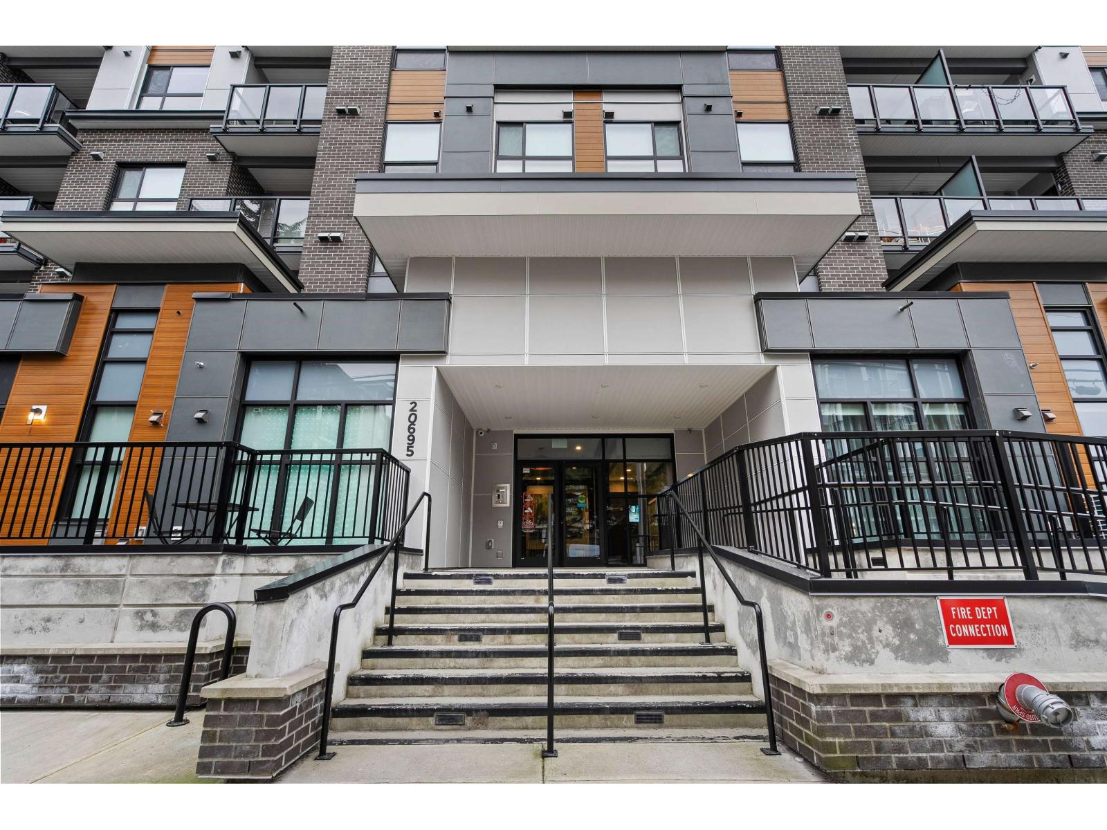 217 20695 Eastleigh Crescent, Langley, British Columbia  V3A 0P7 - Photo 1 - R3092420