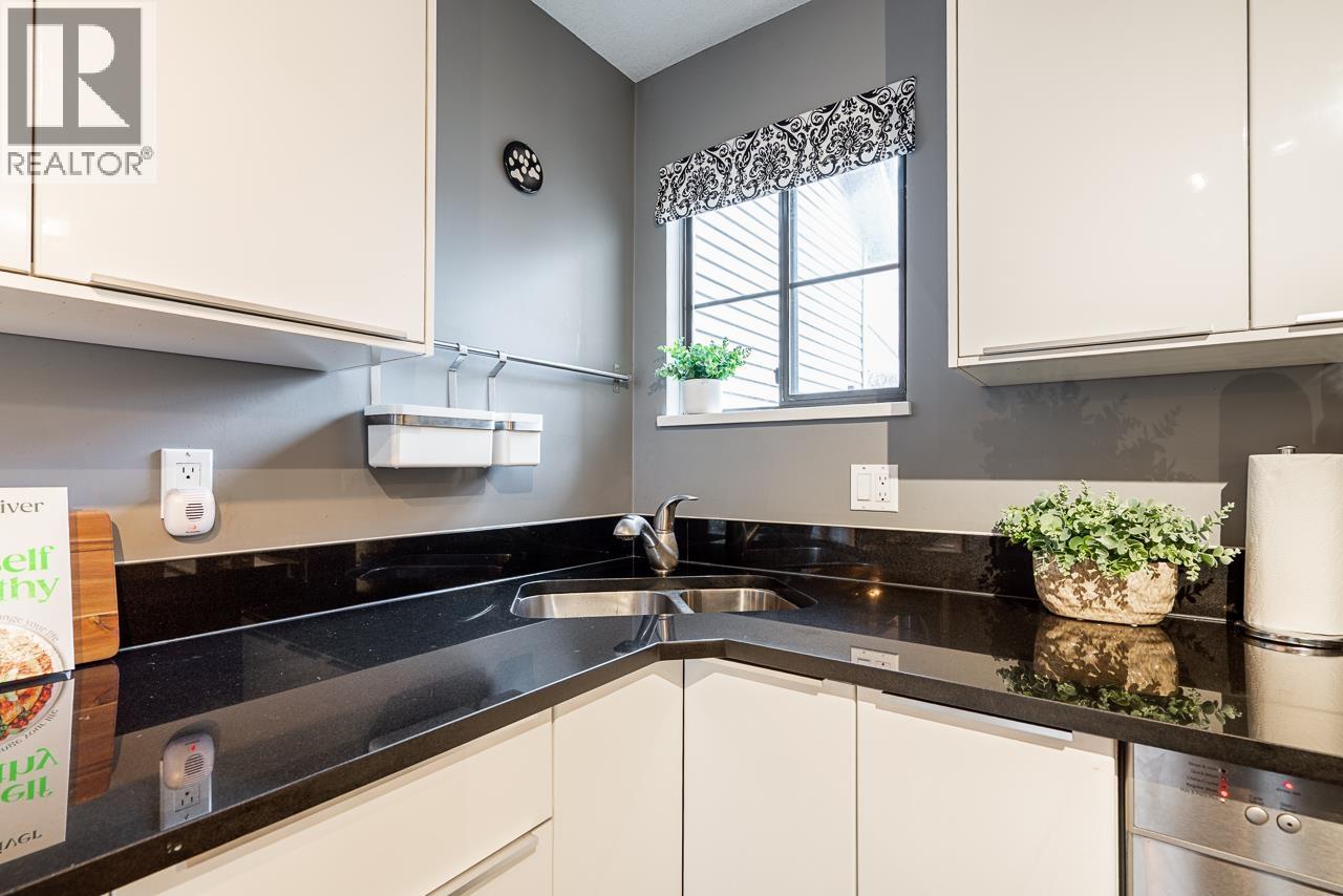 29 98 Begin Street, Coquitlam, British Columbia  V3K 6M9 - Photo 3 - R3087779