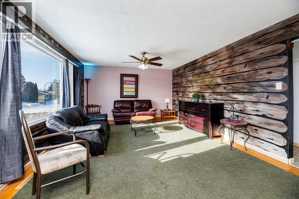 11 Oxbow Street Nw, Red Deer, Alberta  T4N 5C3 - Photo 4 - A2287549