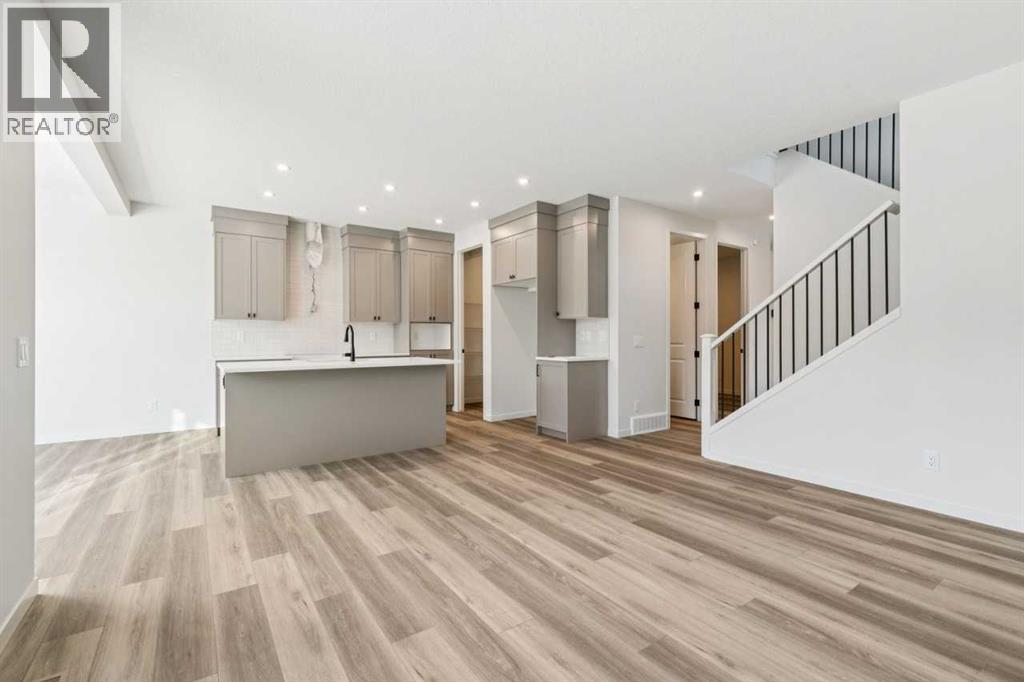 16 Calhoun Rise Ne, Calgary, Alberta  T3P 2P5 - Photo 6 - A2284040