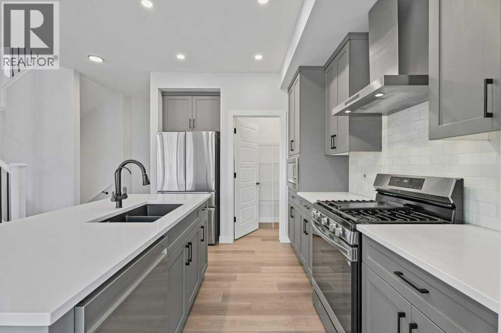 71 Ranchers View, Okotoks, Alberta  T1S 5R6 - Photo 11 - A2285159