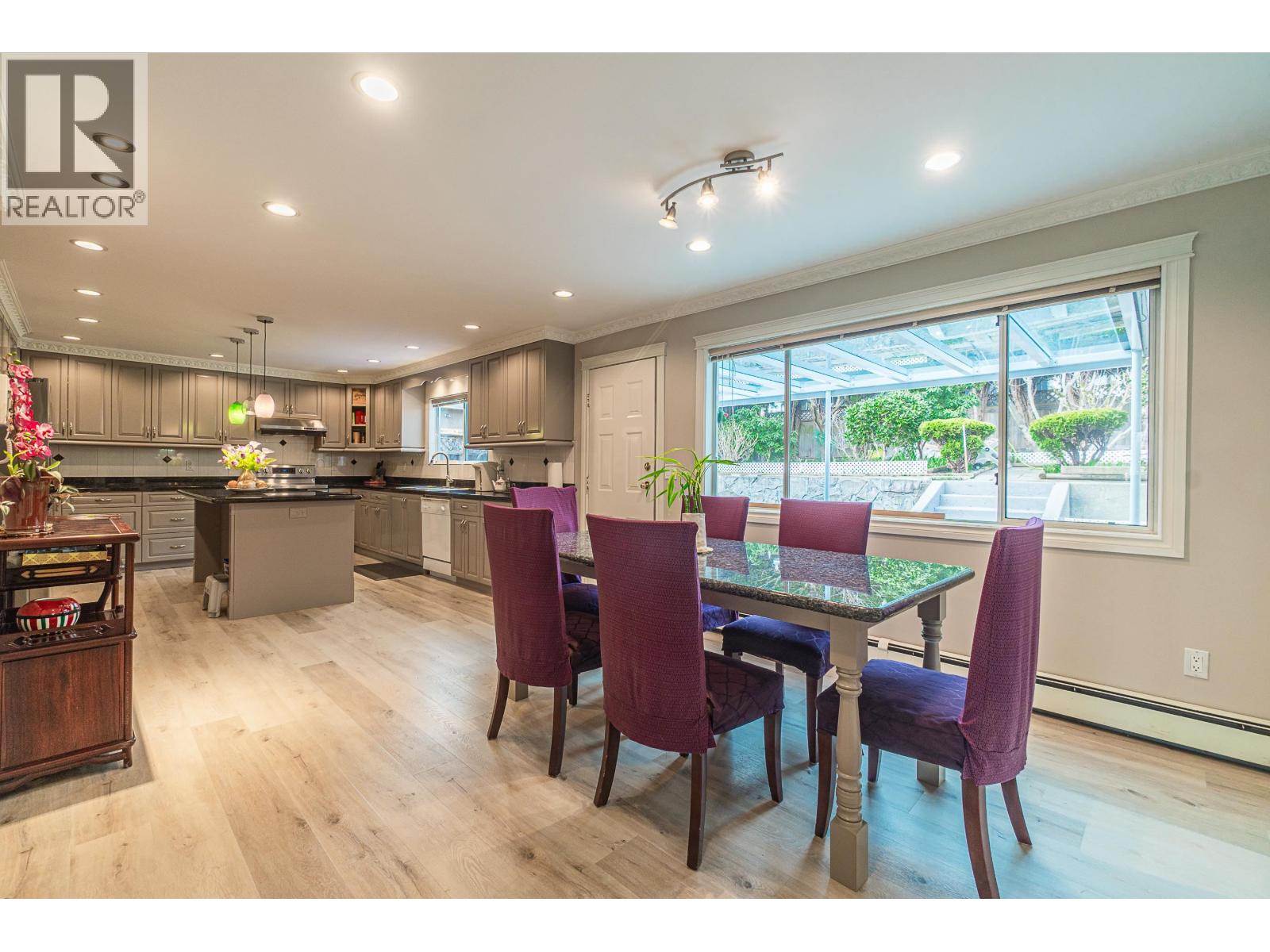 6169 Lochdale Street, Burnaby, British Columbia  V5B 2M6 - Photo 10 - R3092879