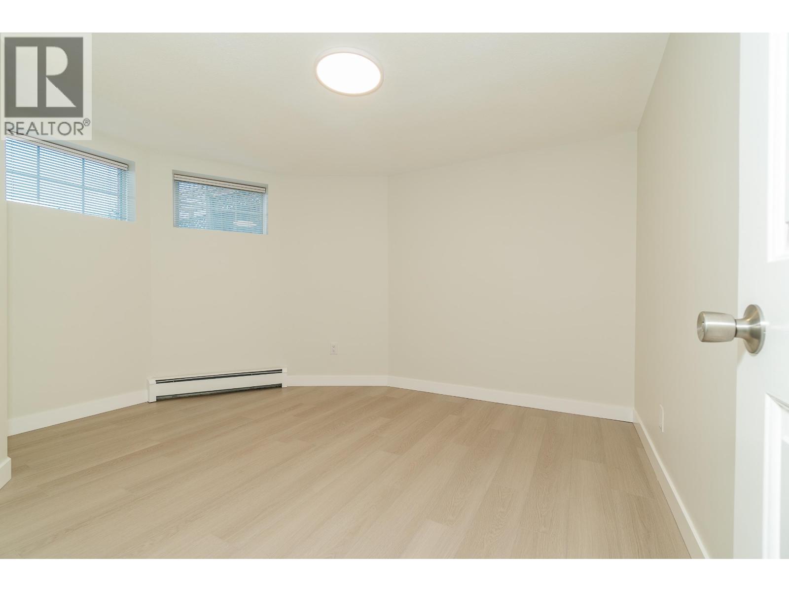 6169 Lochdale Street, Burnaby, British Columbia  V5B 2M6 - Photo 25 - R3092879