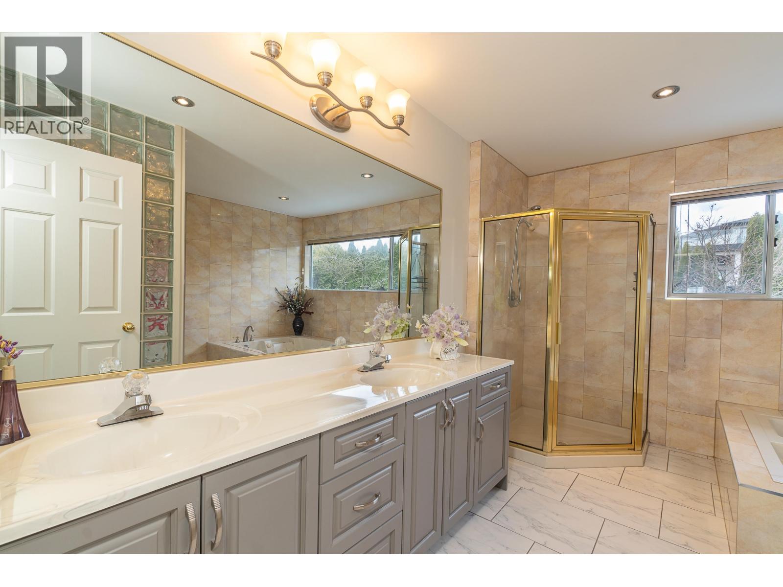 6169 Lochdale Street, Burnaby, British Columbia  V5B 2M6 - Photo 18 - R3092879