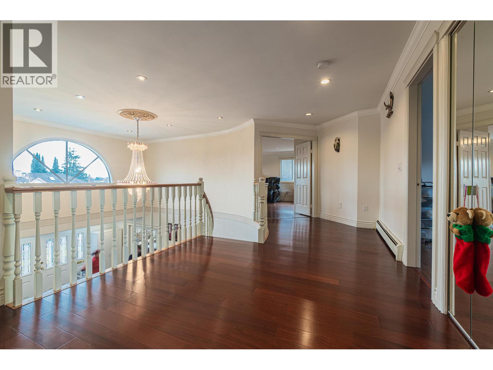 6169 Lochdale Street, Burnaby, British Columbia  V5B 2M6 - Photo 15 - R3092879