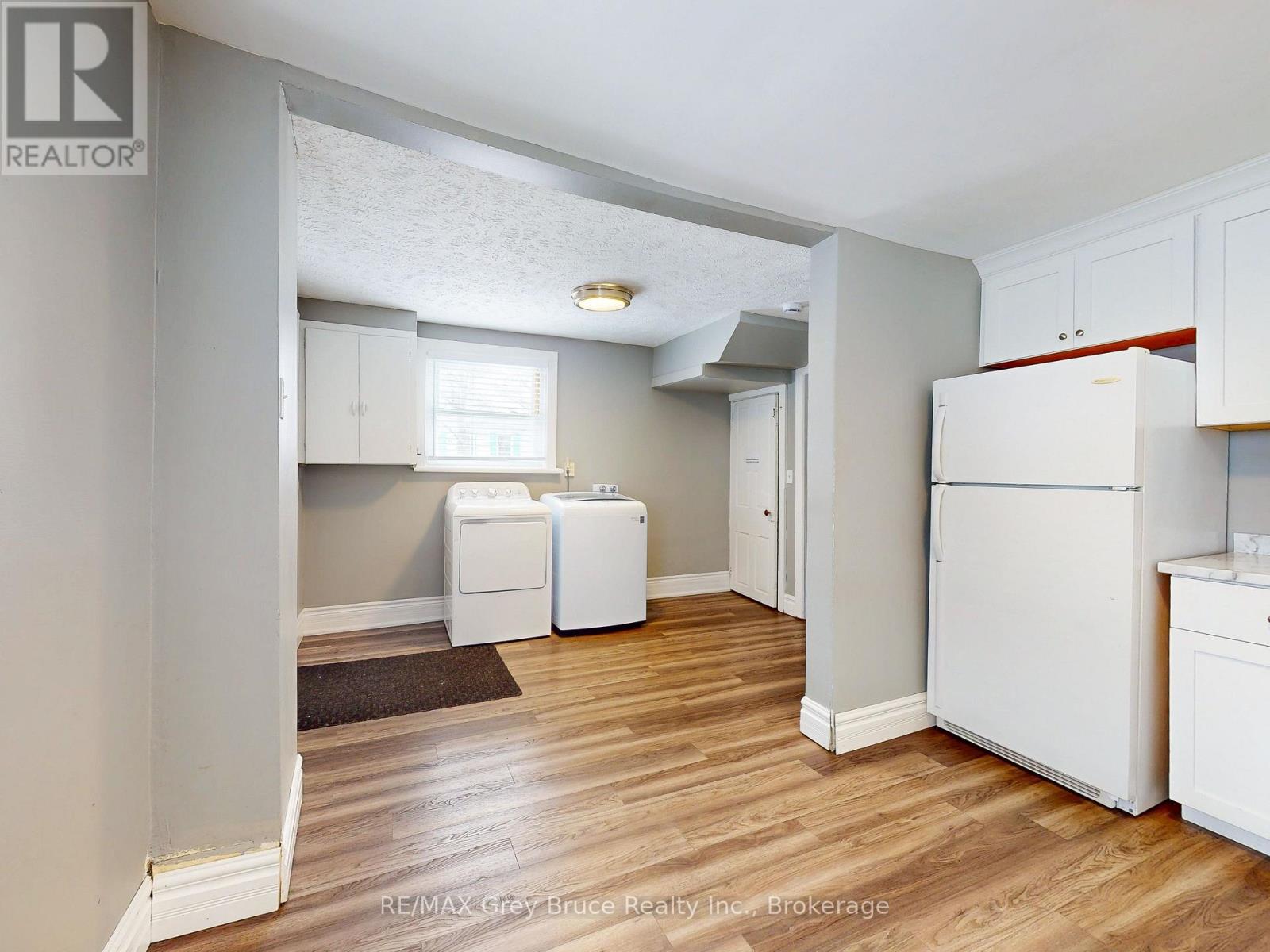 690 8th Street E, Owen Sound, Ontario  N4K 1L8 - Photo 10 - X12817154