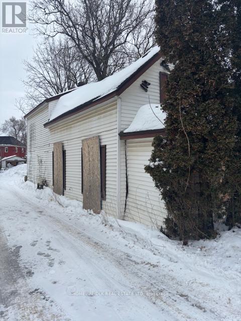 25 Montague Street, Smiths Falls, Ontario  K7A 2M2 - Photo 3 - X12817168