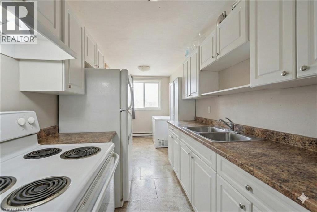 601 Barber Avenue N Unit# 214, Listowel, Ontario  N4W 1S4 - Photo 7 - 40802452