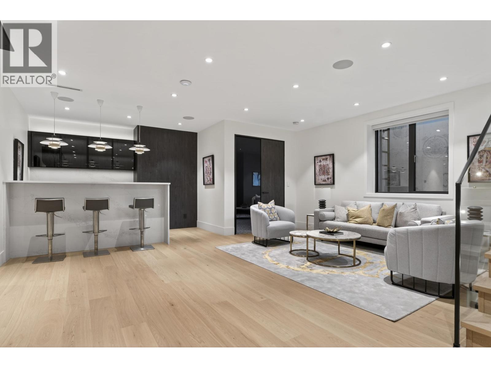 922 Wentworth Avenue, North Vancouver, British Columbia  V7R 1R7 - Photo 32 - R3091754