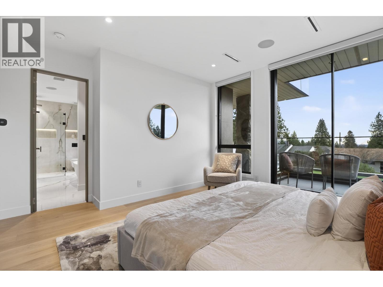 922 Wentworth Avenue, North Vancouver, British Columbia  V7R 1R7 - Photo 21 - R3091754