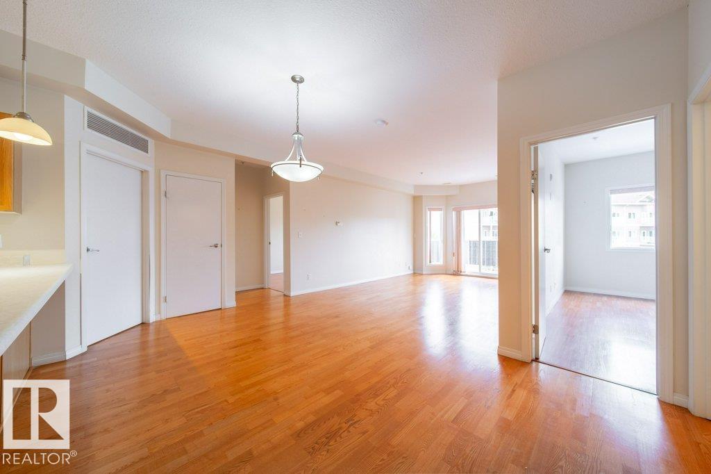 #303 4304 139 Av Nw, Edmonton, Alberta  T5Y 0H6 - Photo 4 - E4474714