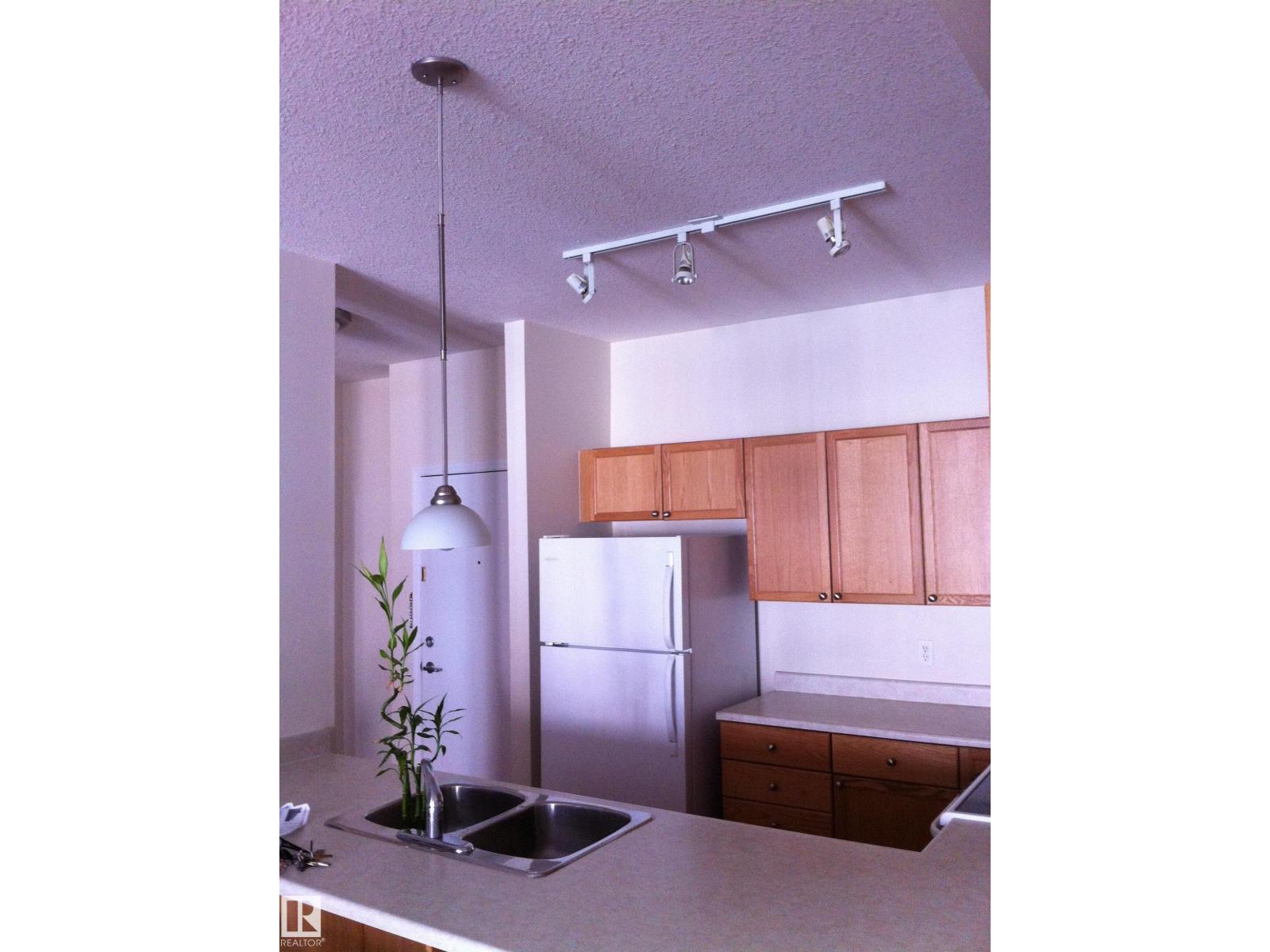 #303 4304 139 Av Nw, Edmonton, Alberta  T5Y 0H6 - Photo 9 - E4474714