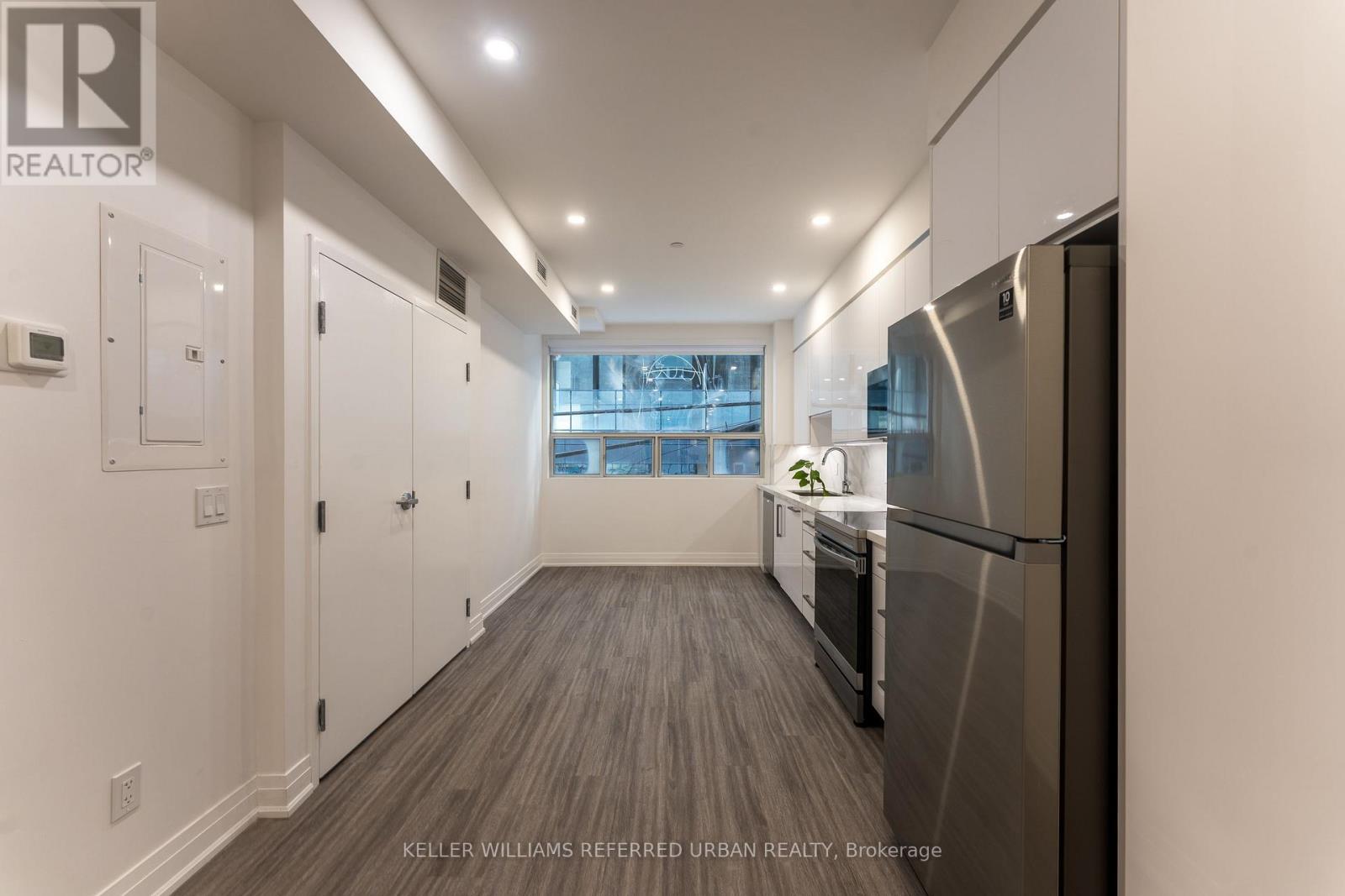 201 - 475 Queen Street W, Toronto, Ontario  M5V 2A9 - Photo 4 - C12817158