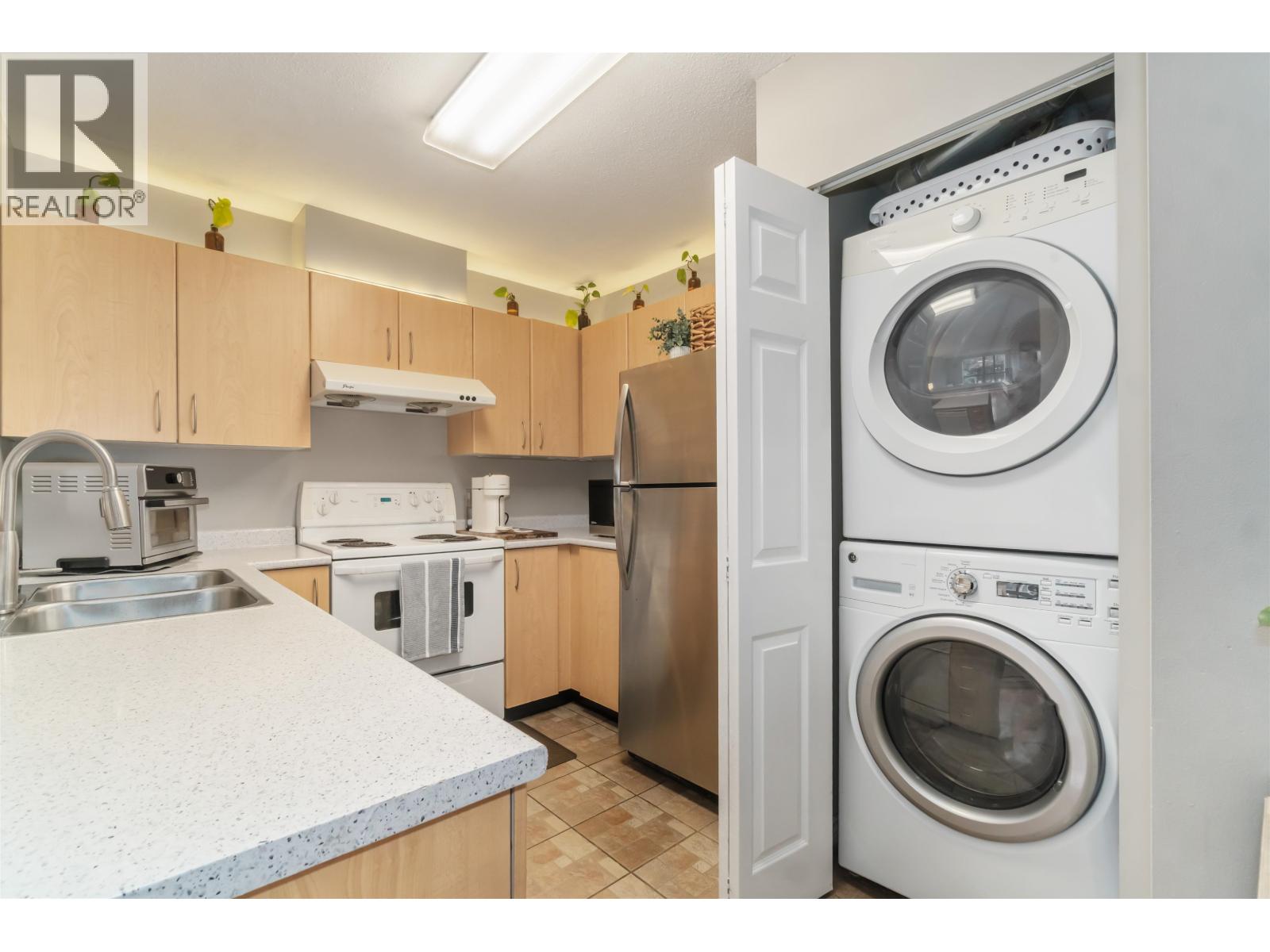 110 3588 Crowley Drive, Vancouver, British Columbia  V5R 6H3 - Photo 15 - R3092202