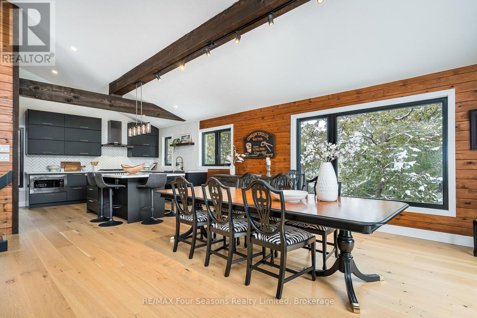 131 Chamonix Crescent, Blue Mountains, Ontario  L9Y 0S7 - Photo 17 - X12804762