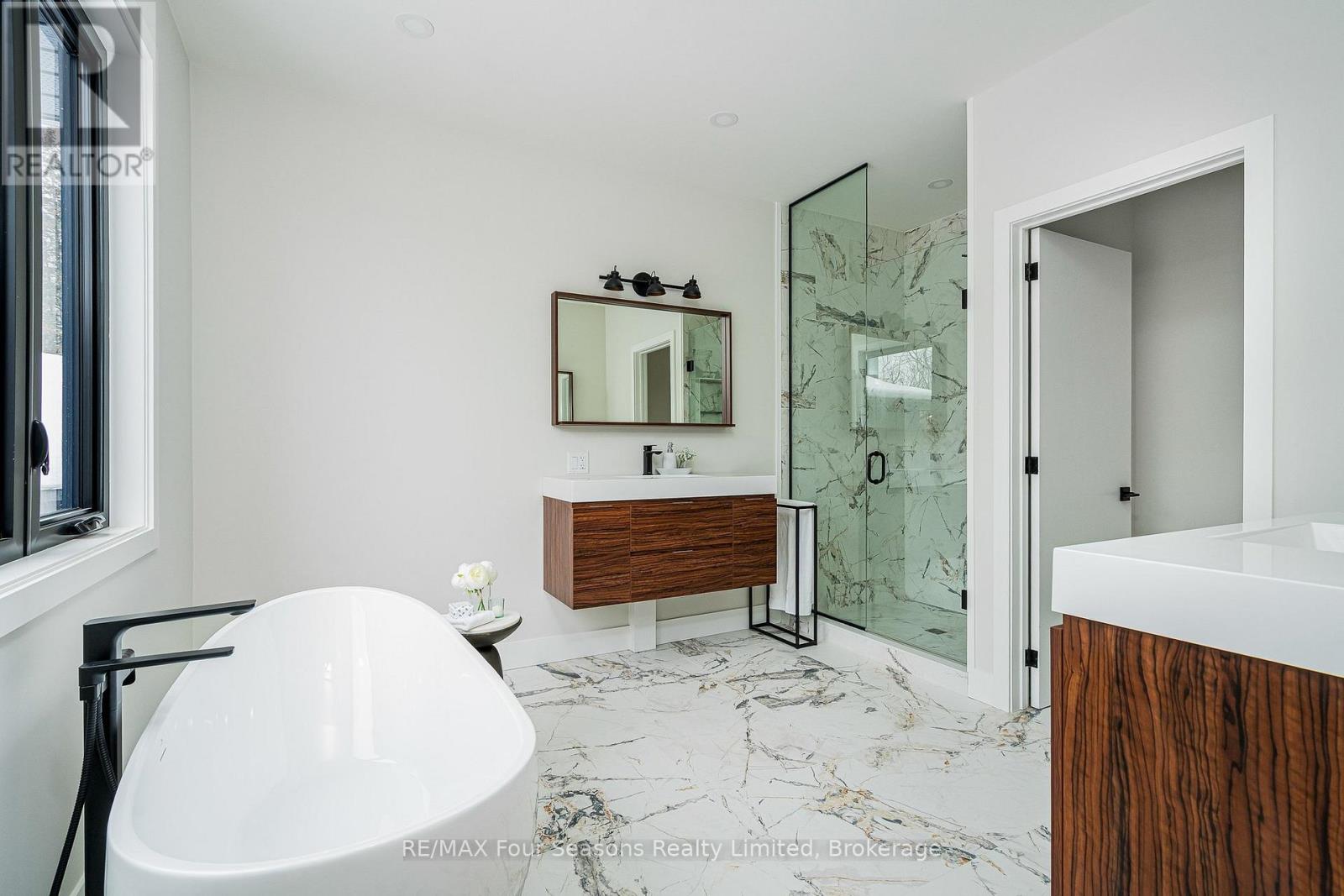 131 Chamonix Crescent, Blue Mountains, Ontario  L9Y 0S7 - Photo 29 - X12804762