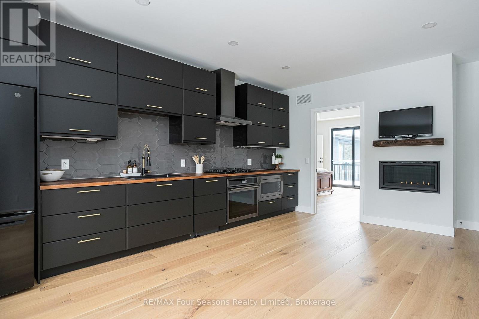 131 Chamonix Crescent, Blue Mountains, Ontario  L9Y 0S7 - Photo 32 - X12804762