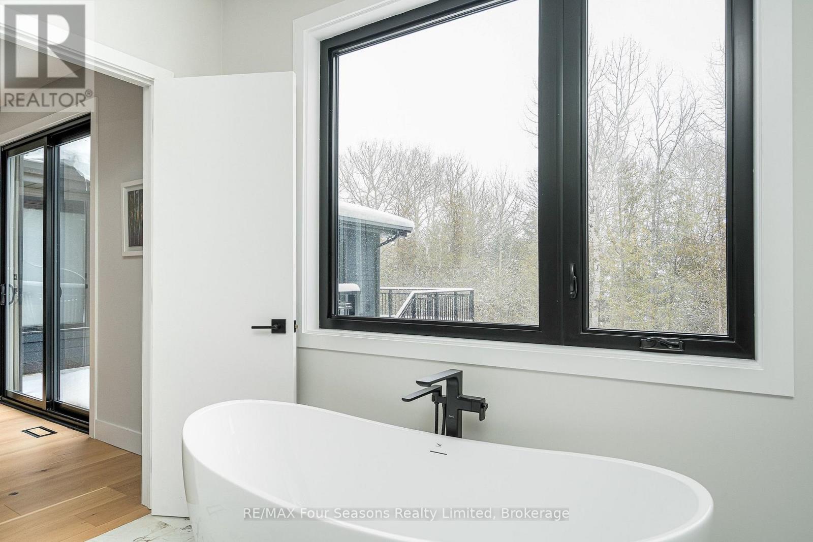 131 Chamonix Crescent, Blue Mountains, Ontario  L9Y 0S7 - Photo 31 - X12804762